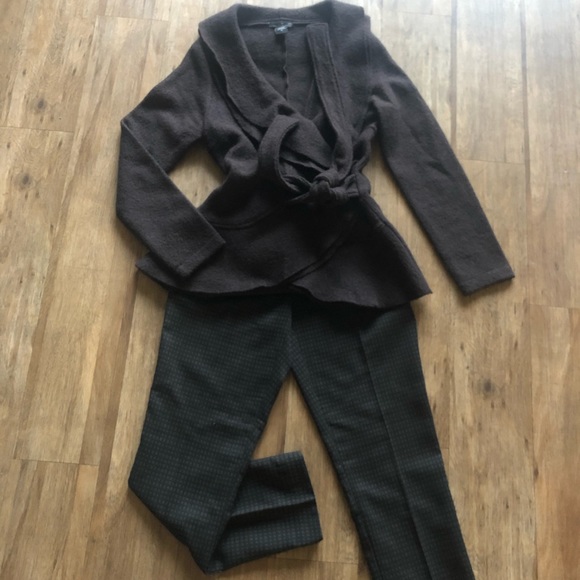 Willi Smith Ruffled Deep-V Wrap Sweater - Picture 2 of 8